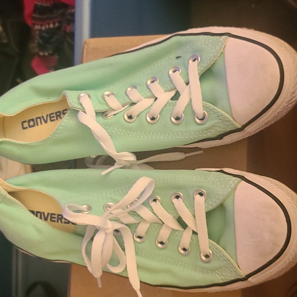 Converse mint size 9 women's sneakers